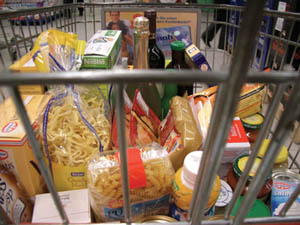 Supermarktmacht - Marktkonzentration - Missbrauch Einkaufsmacht - Hungerlöhne - Ausbeutung Dumping - Ausbeutung Arbeiter - Niedriglohn Kleinbauern - Arbeitsbelastung - Supermarktinitiative - Qualitätsverlust von Produkten - Supermarktkette