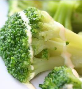 Brokkoli Salat vegetarisch