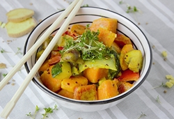 Curry-Orangen-Gemüse mit Kichererbsensprossen
