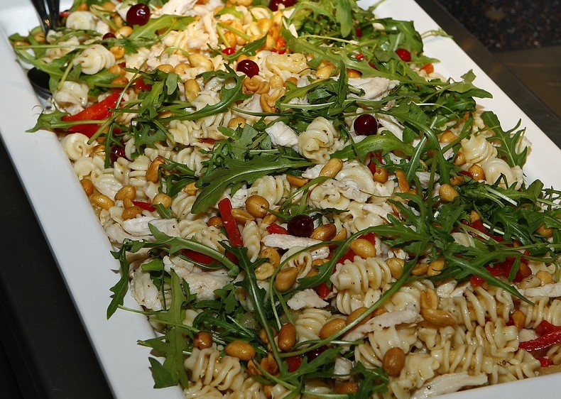 Mediterraner Nudelsalat 